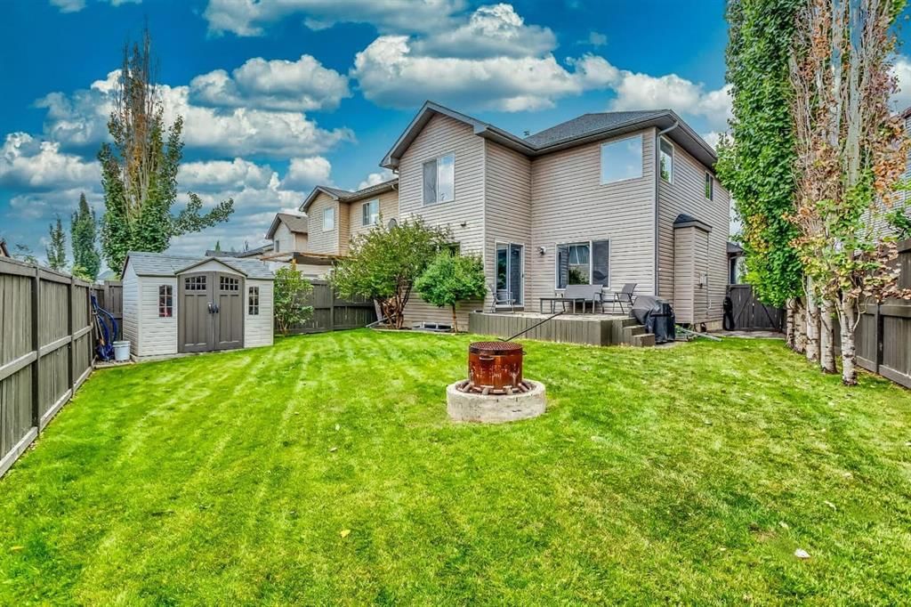 332 New Brighton Place SE, Calgary — photo 2 of 23