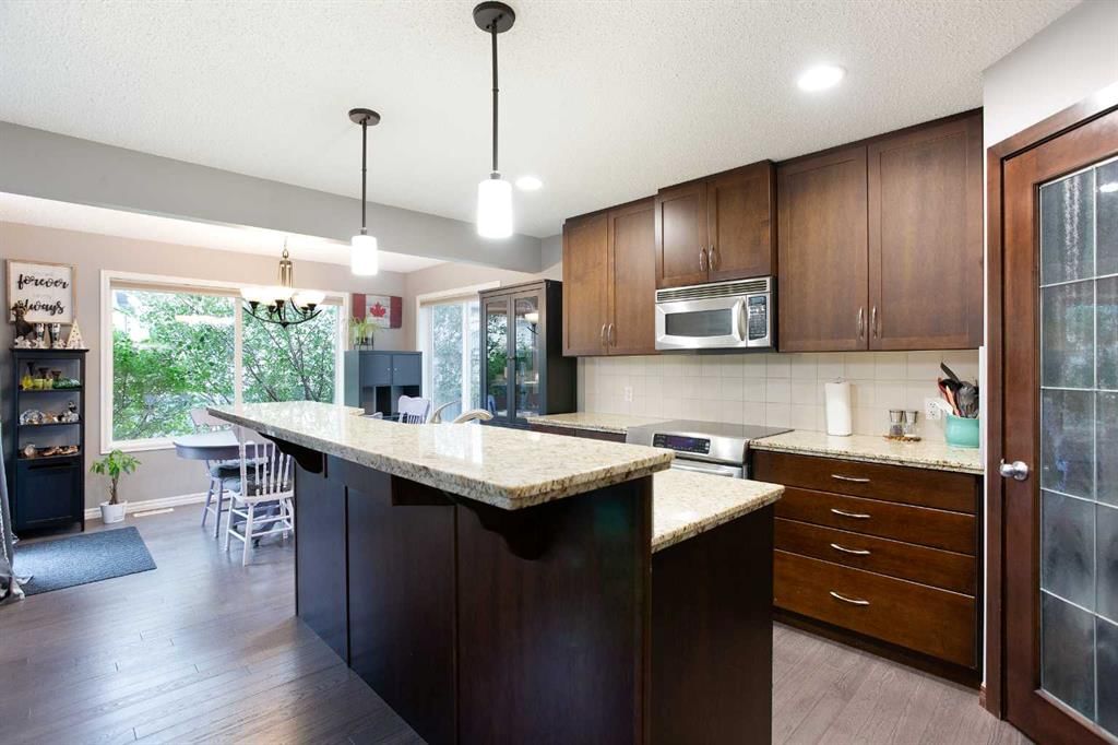 332 New Brighton Place SE, Calgary — photo 4 of 23