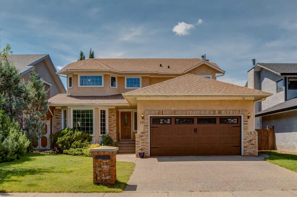 39 Canterbury Court SW, Calgary — main listing photo
