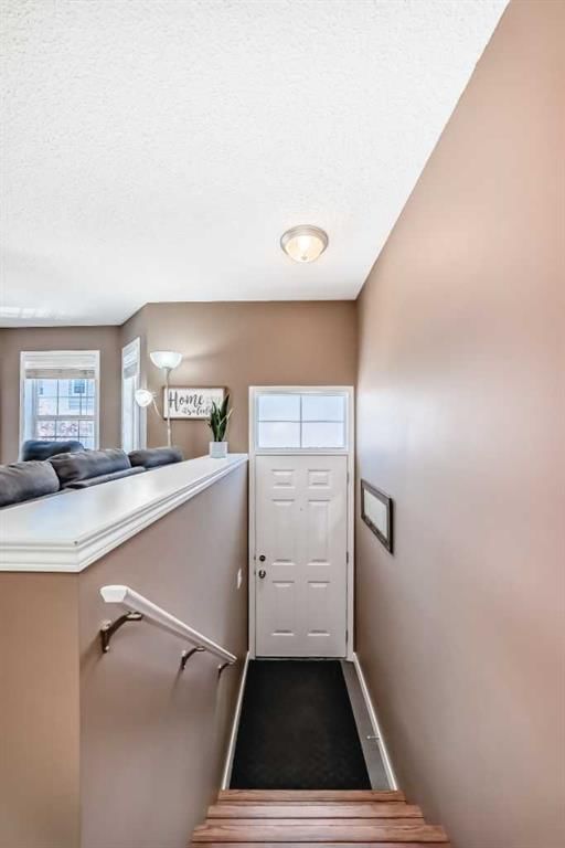 268 Prestwick Acres Lane SE, Calgary — photo 3 of 40