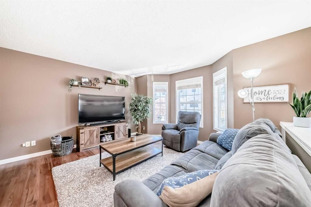268 Prestwick Acres Lane SE, Calgary — photo 4 of 40