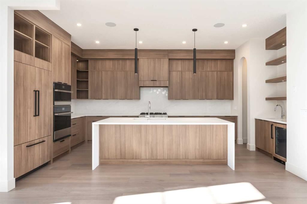 716 18 Avenue NW, Calgary — photo 3 of 50