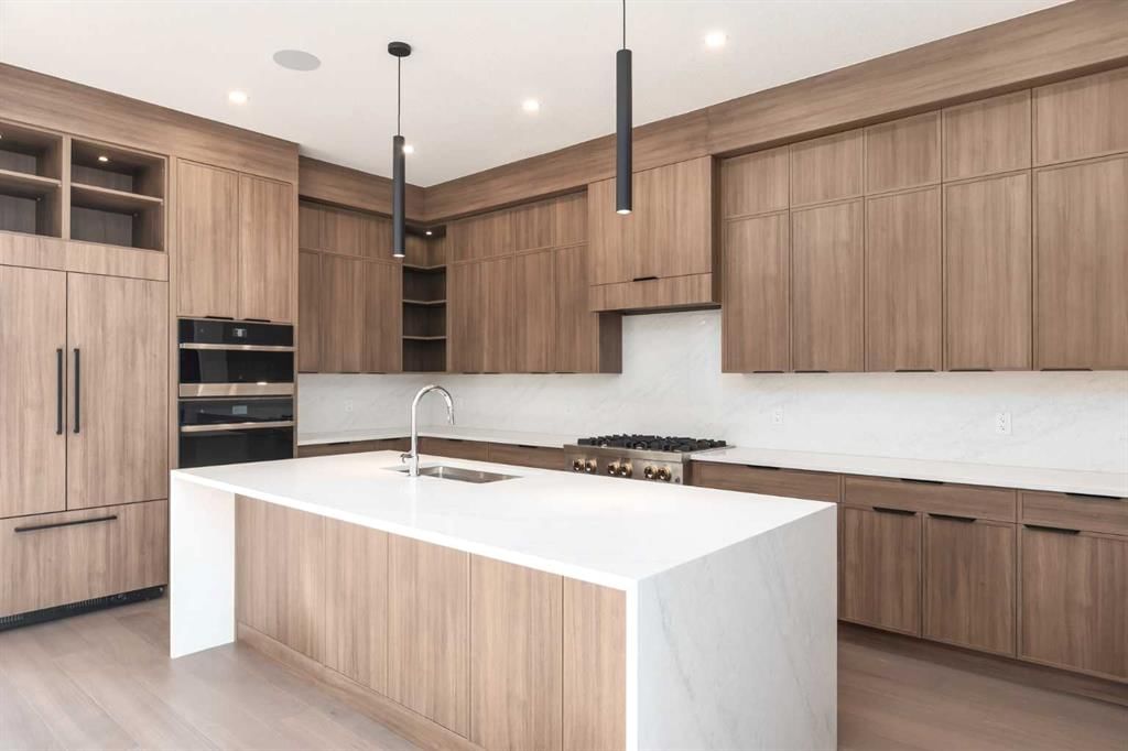716 18 Avenue NW, Calgary — photo 5 of 50