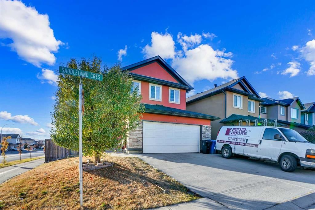 3 Saddleland Crescent NE, Calgary — photo 2 of 49