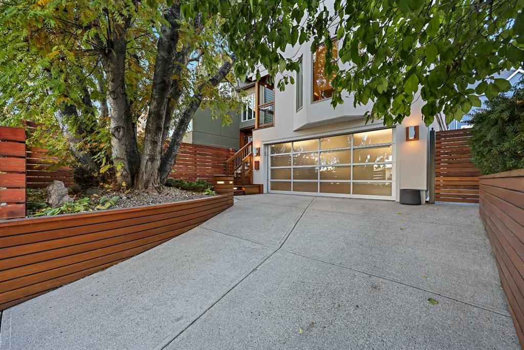 2211 19 Street SW, Calgary — photo 2 of 49