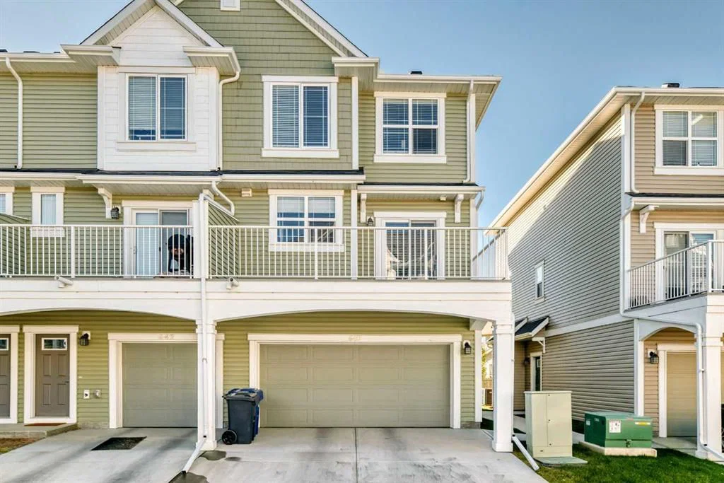 640 Copperstone Manor SE, Calgary — photo 2 of 44