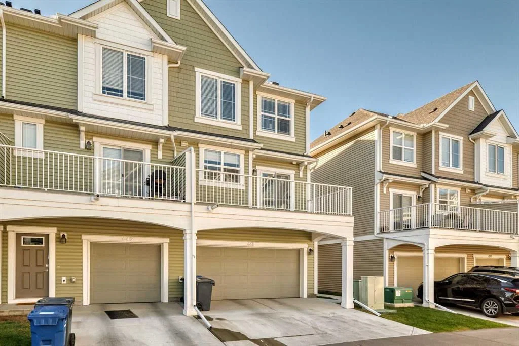 640 Copperstone Manor SE, Calgary — photo 3 of 44