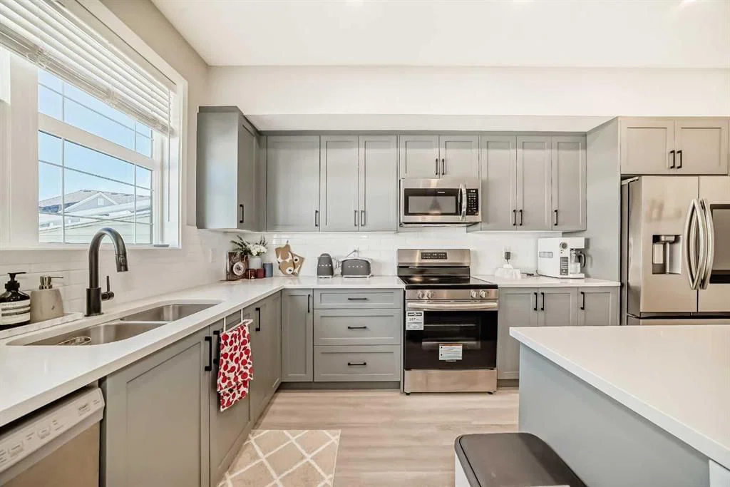 640 Copperstone Manor SE, Calgary — photo 4 of 44