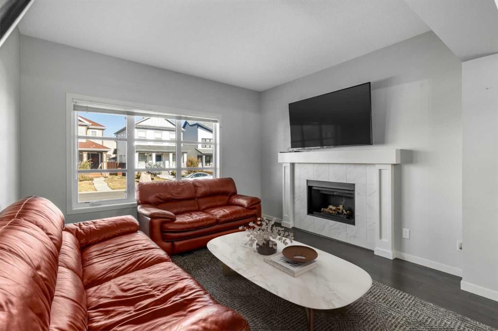 232 Copperpond Parade SE, Calgary — photo 4 of 36