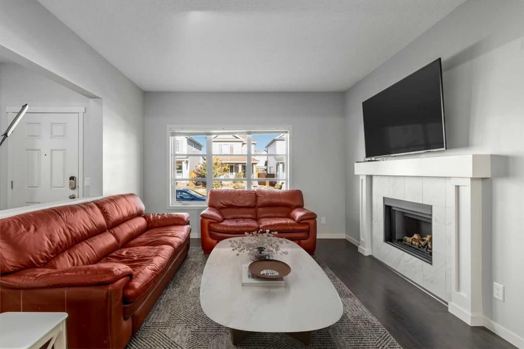 232 Copperpond Parade SE, Calgary — photo 5 of 36