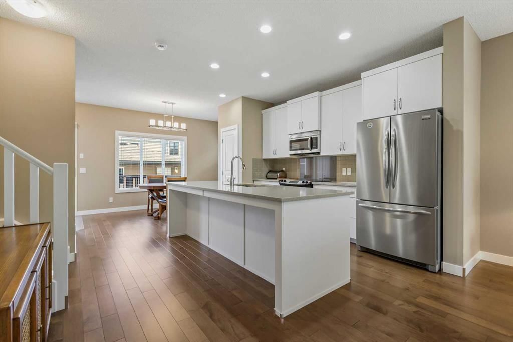1318 Walden Drive SE, Calgary — photo 3 of 43