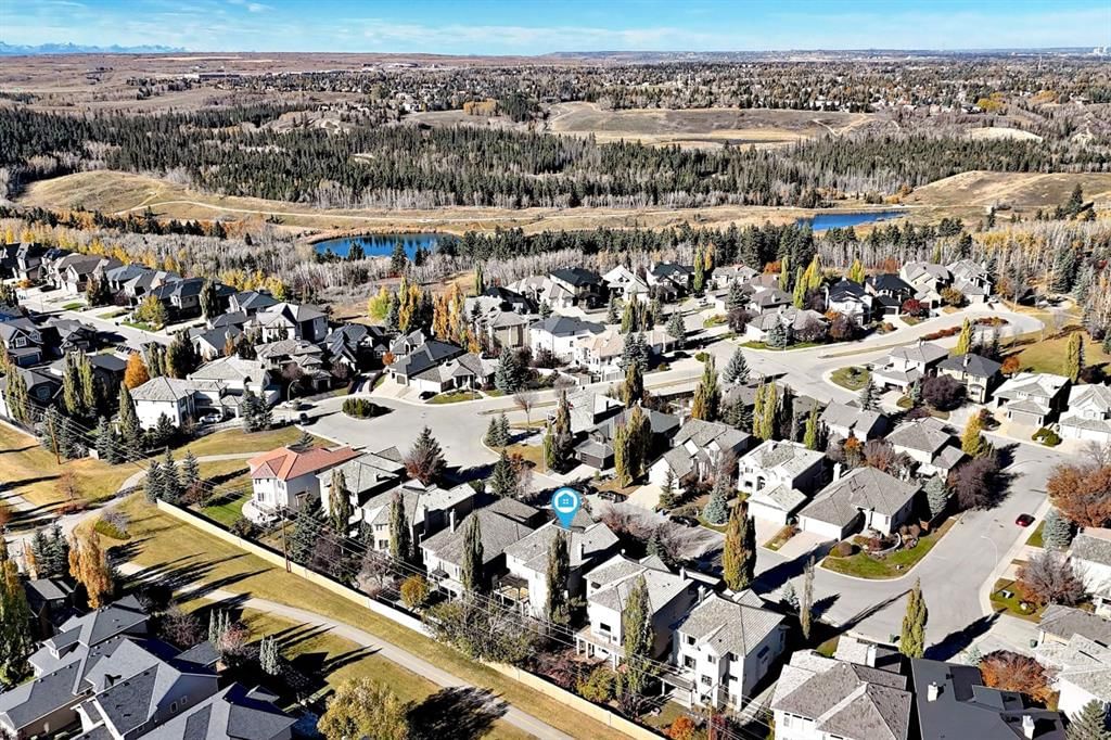 84 Evergreen Lane SW, Calgary — photo 2 of 50