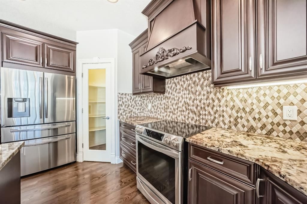 84 Evergreen Lane SW, Calgary — photo 4 of 50
