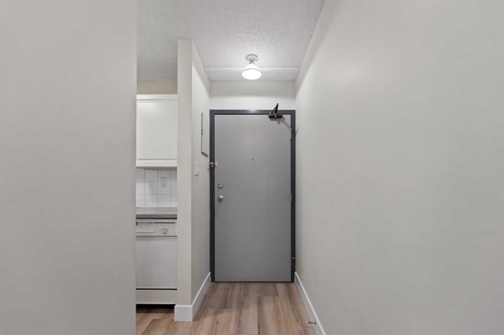 207, 1335 12 Avenue SW, Calgary — photo 4 of 36