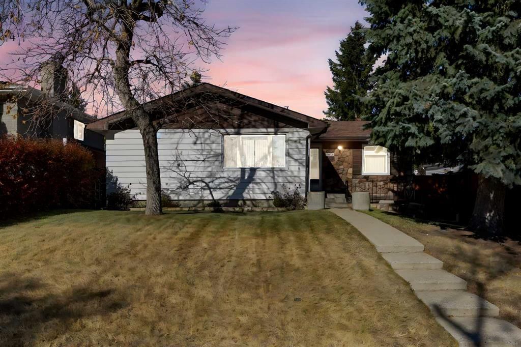 7031 Hunterbow Crescent NW, Calgary — main listing photo