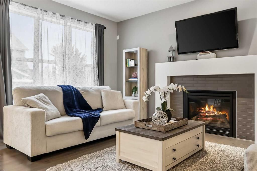 154 Masters Point SE, Calgary — photo 4 of 38