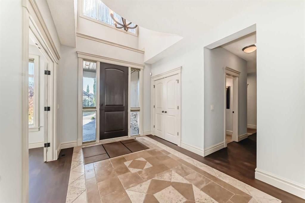 38 Aspen Meadows Park SW, Calgary — photo 4 of 50