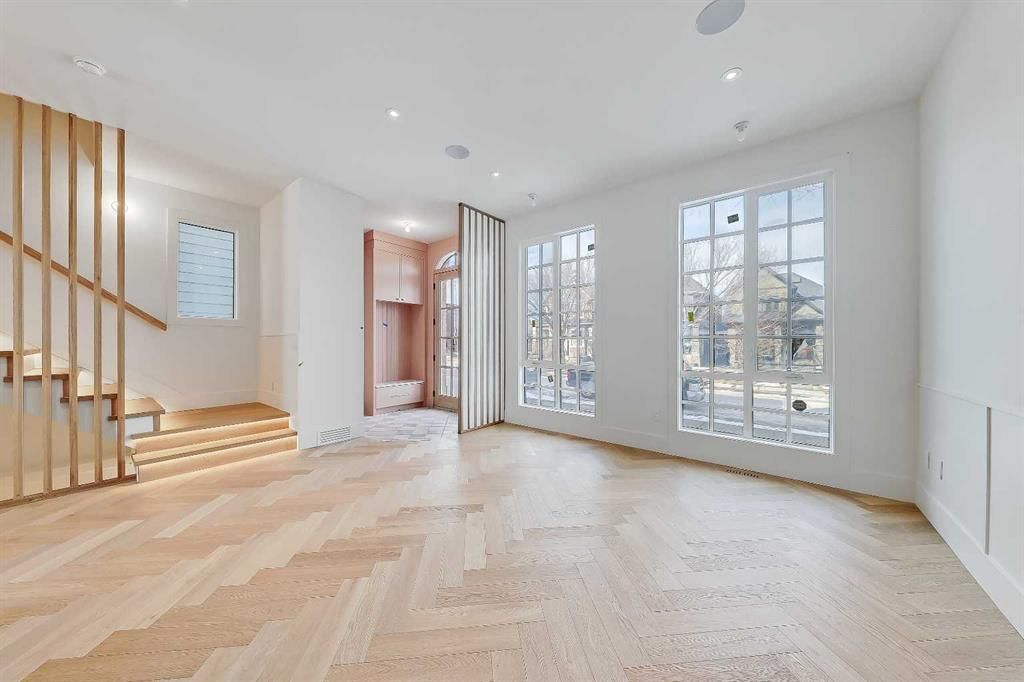 1743 48 Avenue SW, Calgary — photo 3 of 48