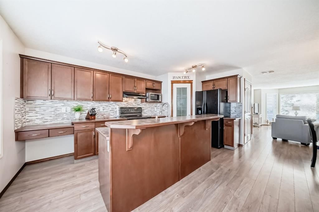 66 Cranberry Place SE, Calgary — photo 2 of 29