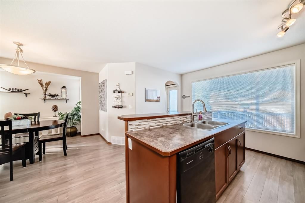 66 Cranberry Place SE, Calgary — photo 4 of 29