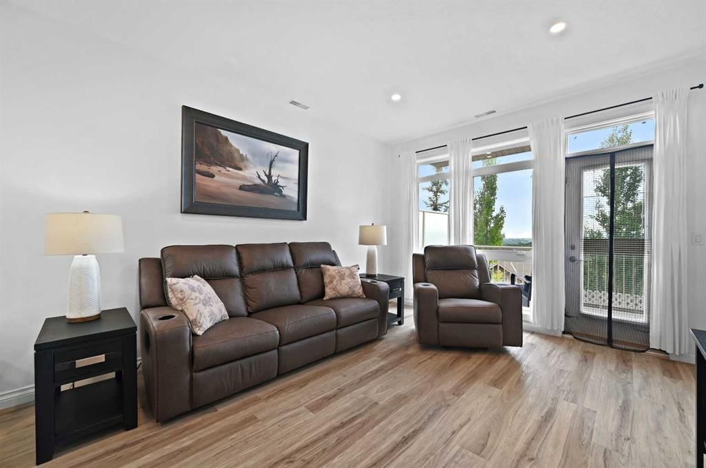 13, 108 Rockyledge View NW, Calgary — photo 3 of 28