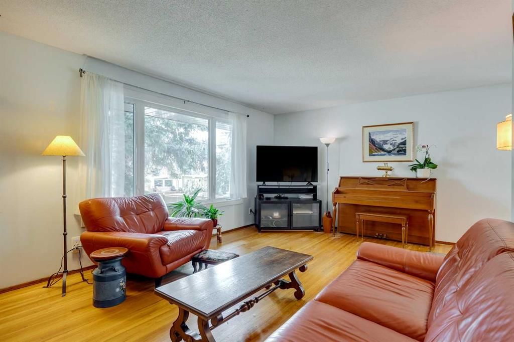 5023 Nemiskam Road NW, Calgary — photo 5 of 42