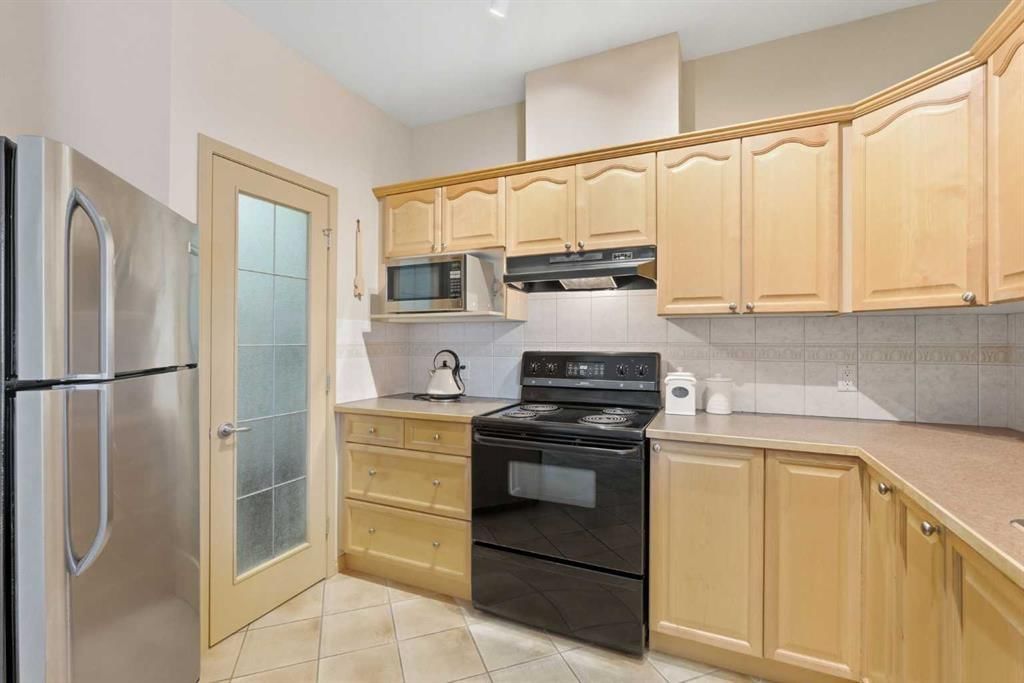 3107, Lake Fraser Court SE, Calgary — photo 4 of 43