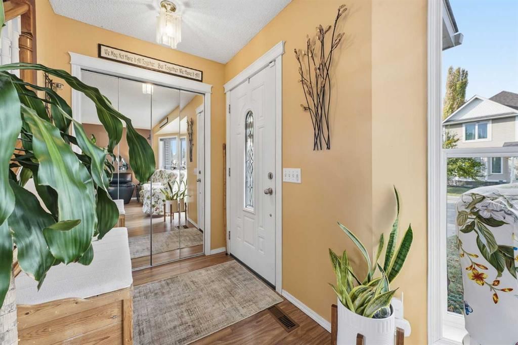 48 Tuscany Valley Lane NW, Calgary — photo 3 of 50