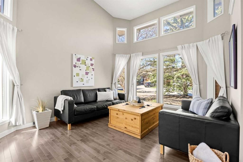 34 Sunhaven Link SE, Calgary — photo 5 of 50