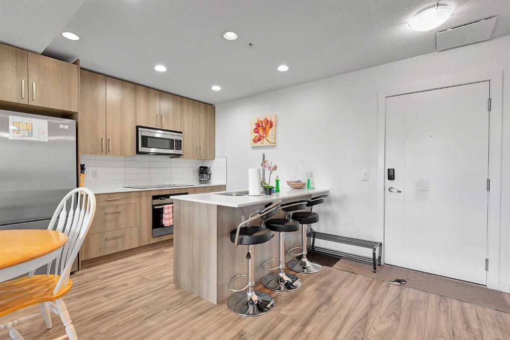 206, 1629 38 Street SW, Calgary — photo 4 of 32