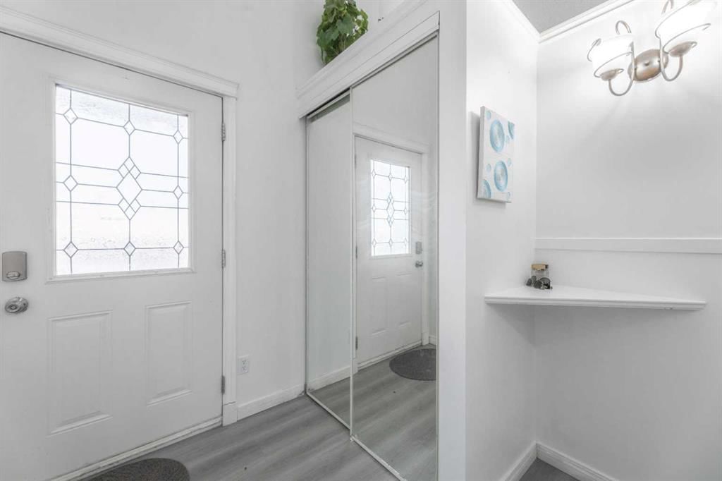 96 Appleside Close SE, Calgary — photo 3 of 39