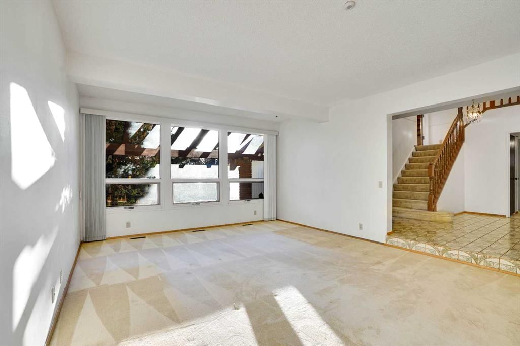 1040 Edgemont Road NW, Calgary — photo 4 of 50