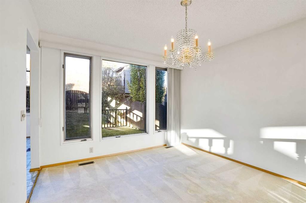 1040 Edgemont Road NW, Calgary — photo 5 of 50