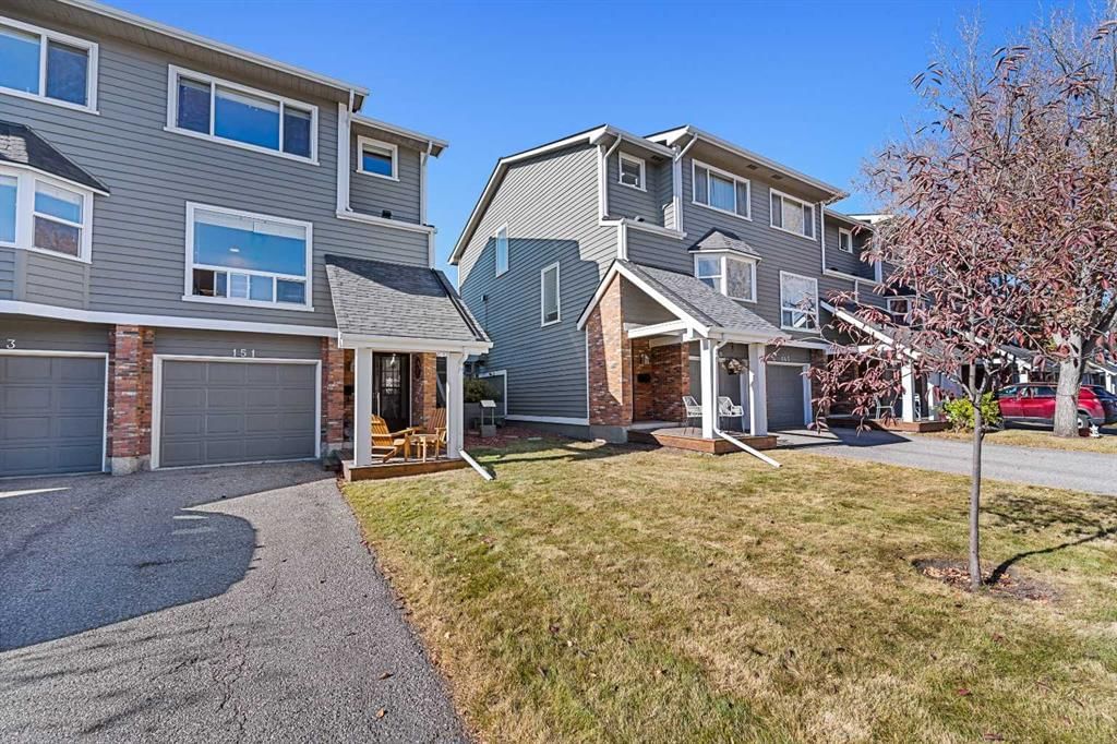 151 Woodglen Grove SW, Calgary — photo 2 of 47