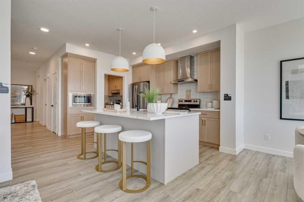 18 Lewiston Row NE, Calgary — photo 4 of 15