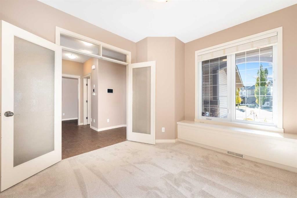 31 Autumn Place SE, Calgary — photo 4 of 50