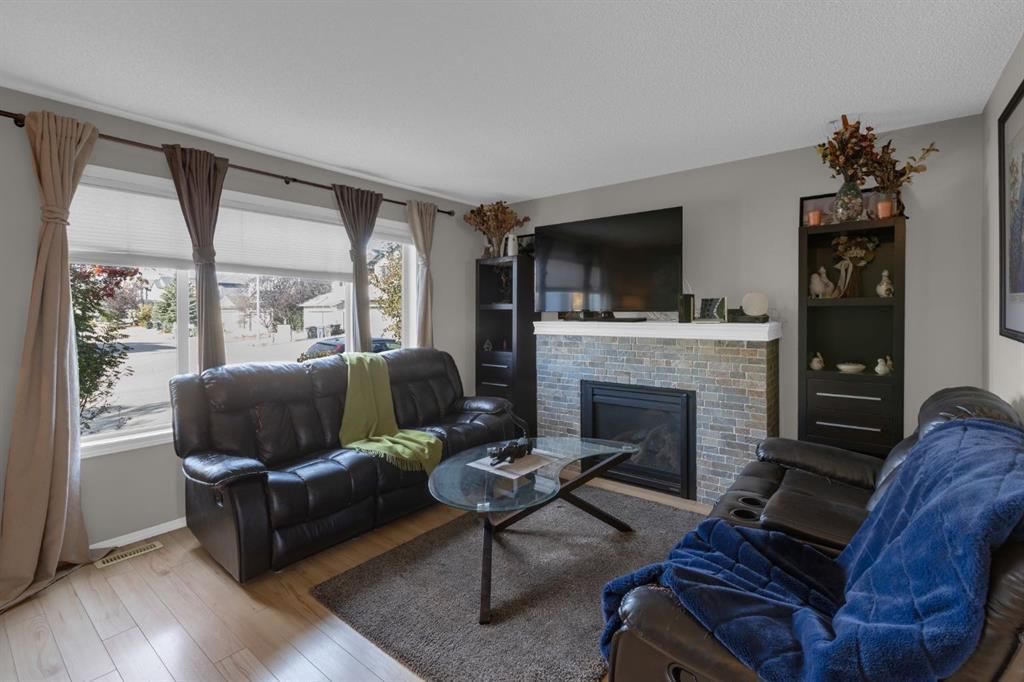 186 Everglen Rise SW, Calgary — photo 4 of 36