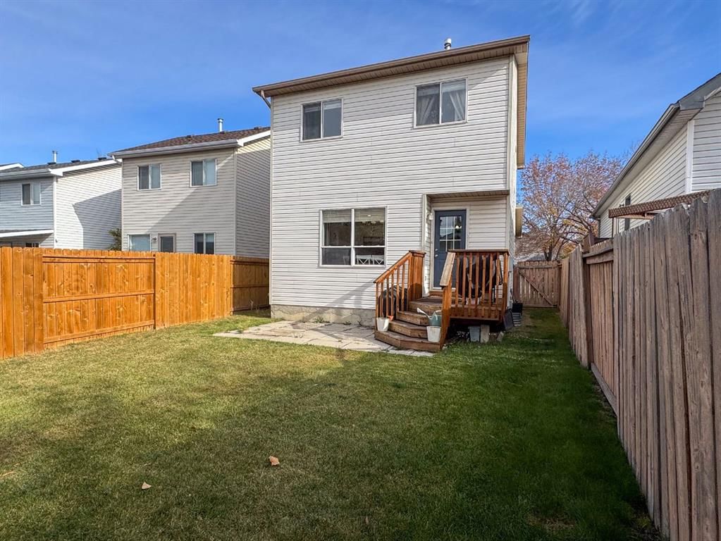 27 Hidden Valley Link NW, Calgary — photo 4 of 46