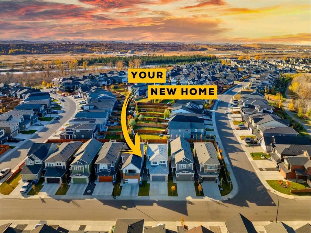 125 Cranbrook Gardens SE, Calgary — main listing photo