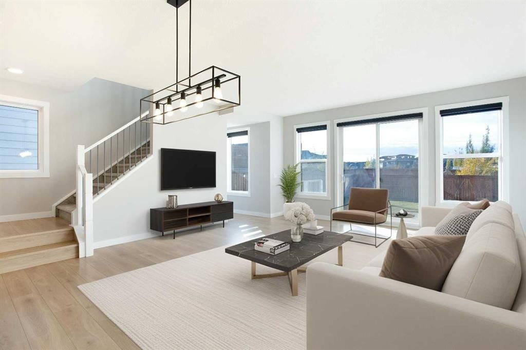 125 Cranbrook Gardens SE, Calgary — photo 4 of 31