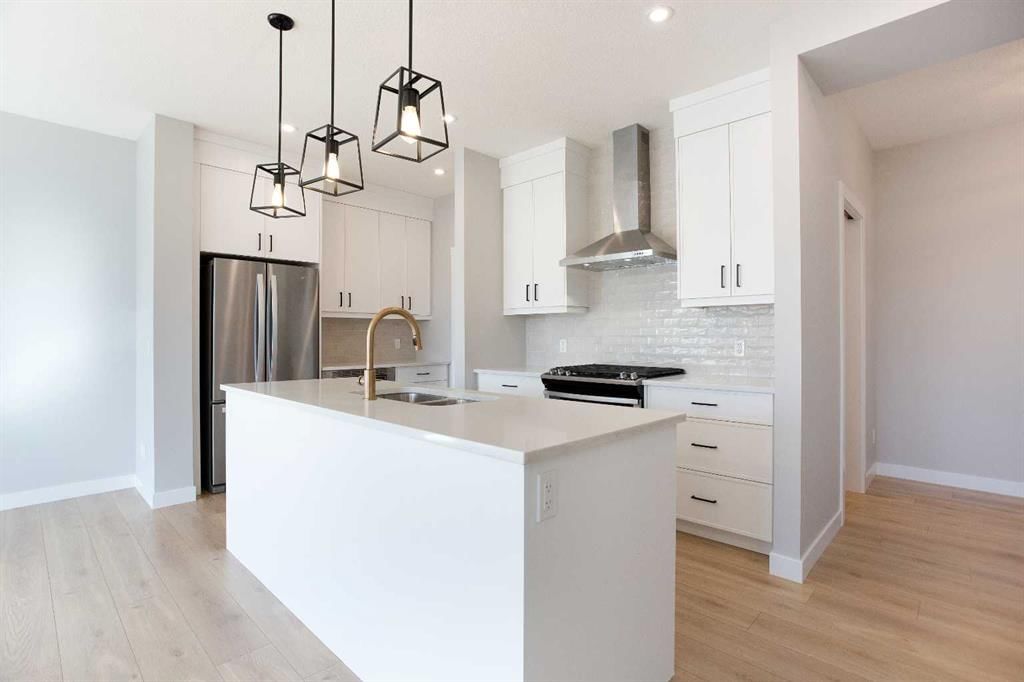 125 Cranbrook Gardens SE, Calgary — photo 5 of 31