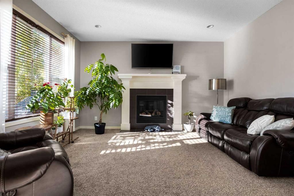 1009 Brightoncrest Common SE, Calgary — photo 5 of 36