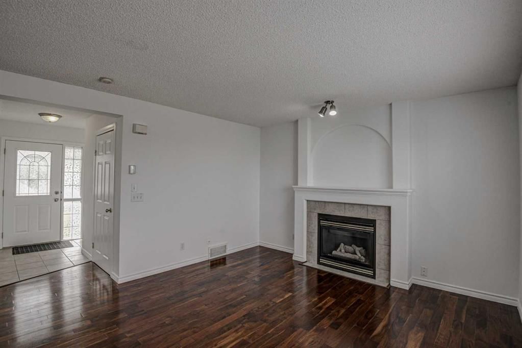 217 Somerside Close SW, Calgary — photo 5 of 40