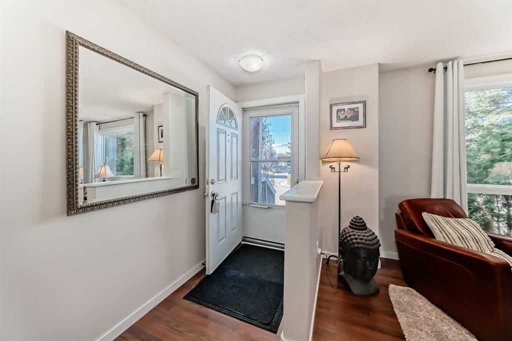 56 Applecroft Road SE, Calgary — photo 4 of 49