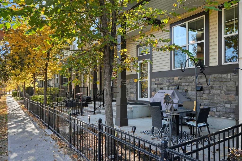 309 Mckenzie Towne Gate SE, Calgary — photo 3 of 50