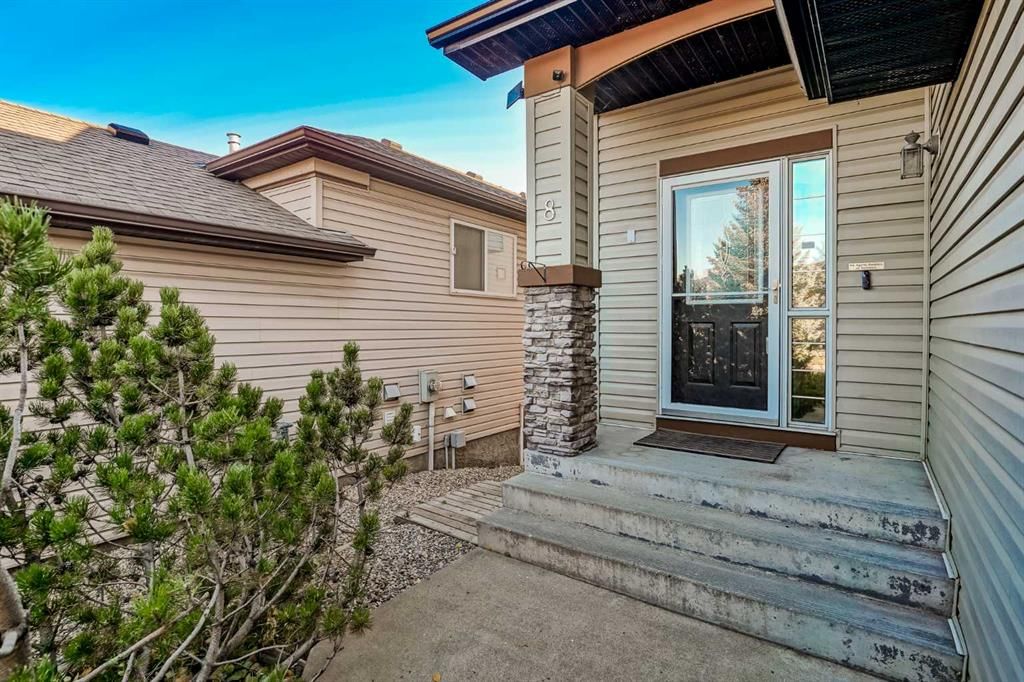 8 Everstone Rise SW, Calgary — photo 3 of 50