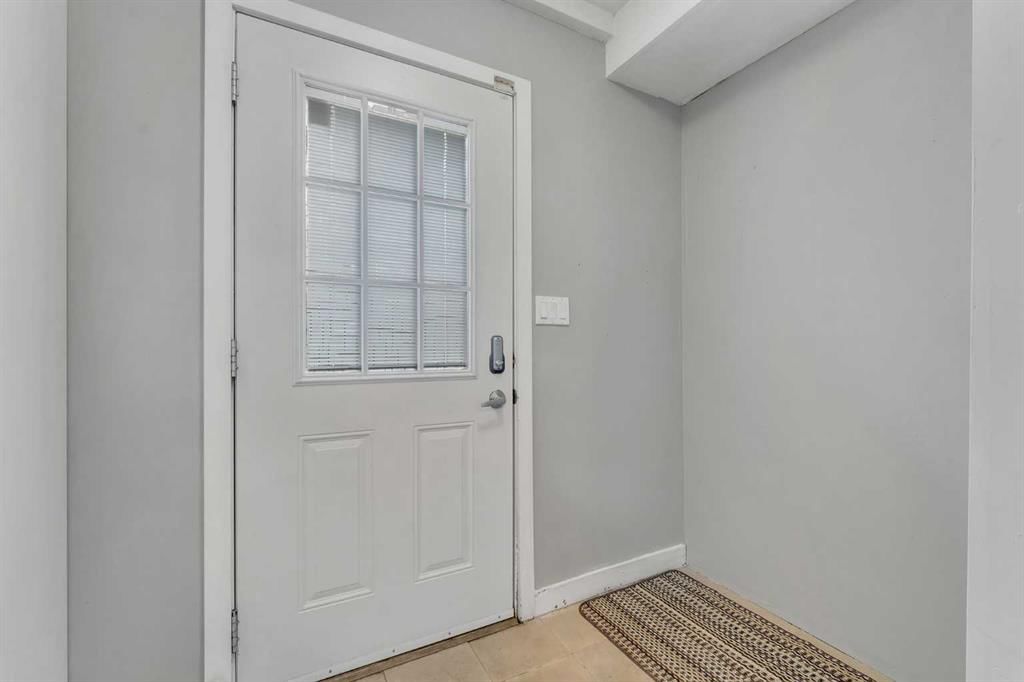 314 8 Avenue NE, Calgary — photo 5 of 32