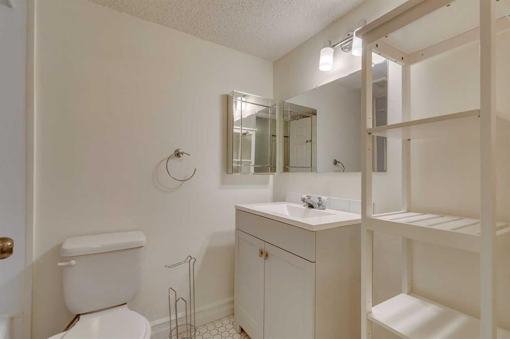 304, 2140 17A Street SW, Calgary — photo 5 of 27