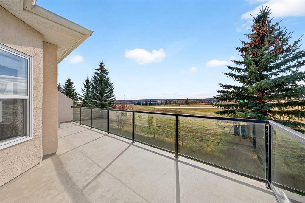 80 Sierra Morena Landing SW, Calgary — photo 2 of 42