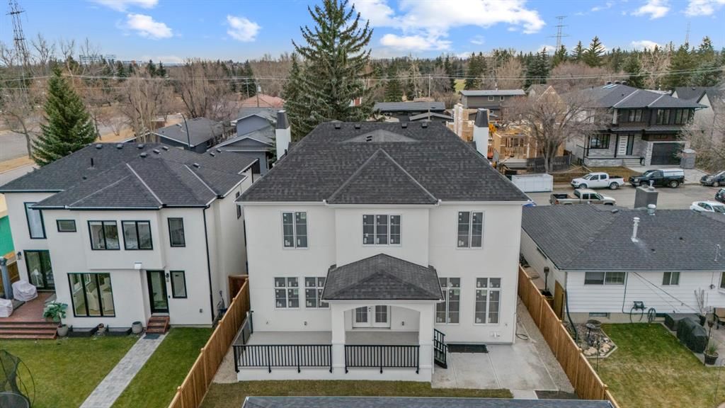 2012 57 Avenue SW, Calgary — photo 4 of 22